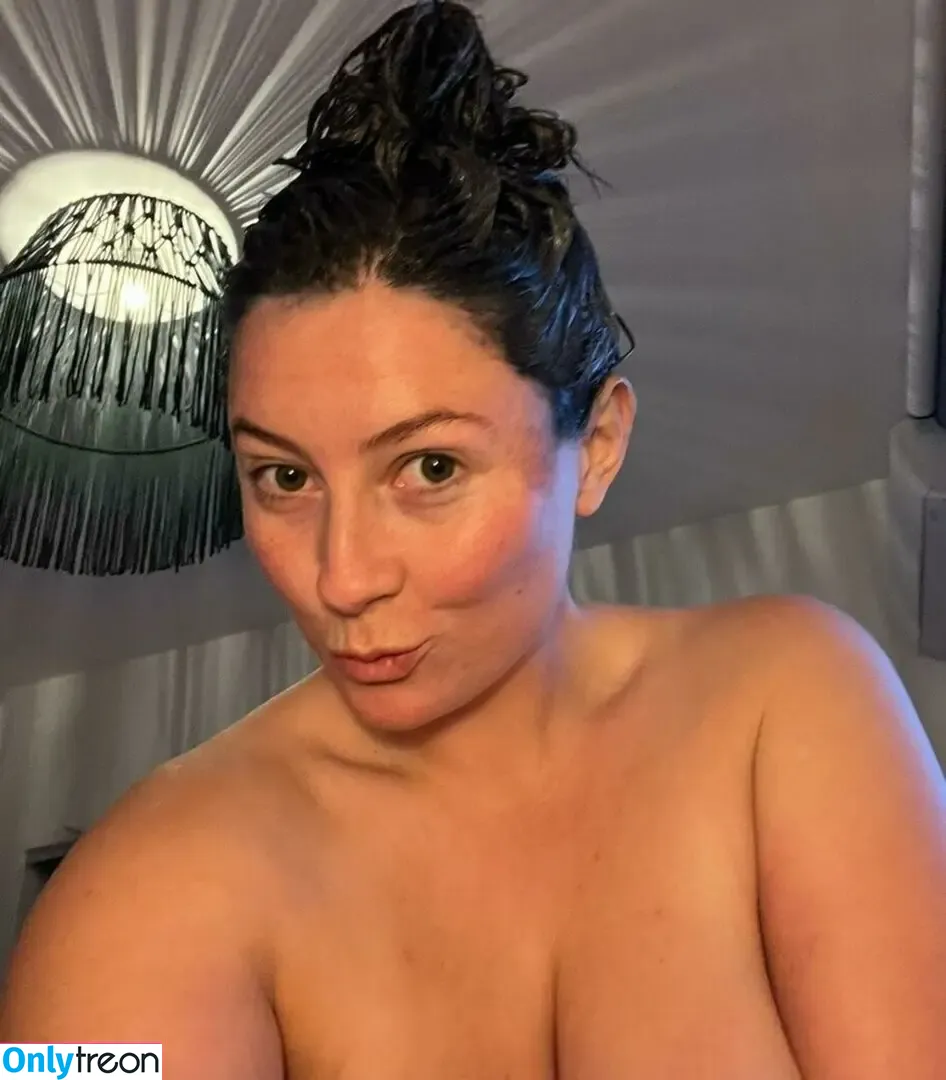 Bel Larcombe nude photo #0051 (Slice_of_salami_ / bel_larcombe / bel_larcombe_)