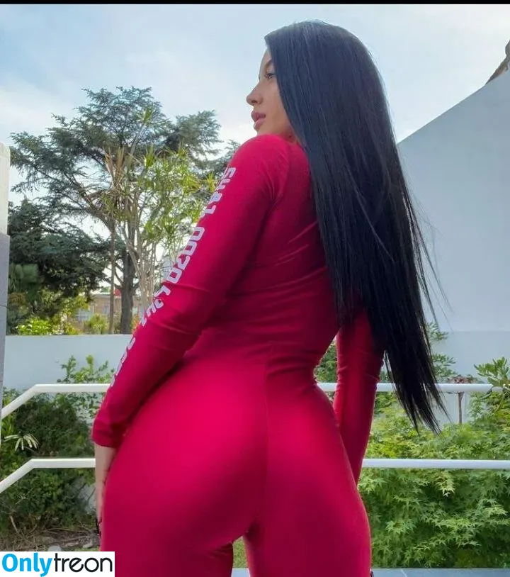 Belenegri nude photo #0037 (La Chilena / Lachilenabelu)