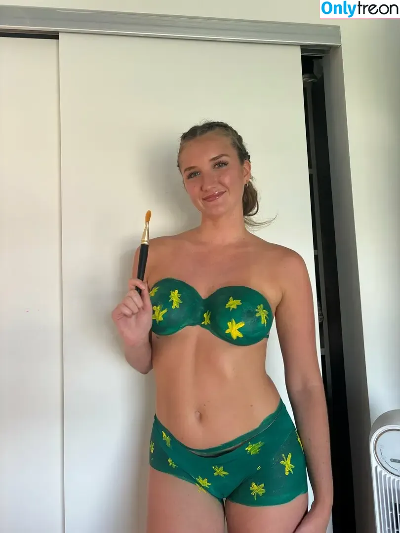 Bella Briggs nude photo #0083 (bellabriggs / bellabriggsxo)