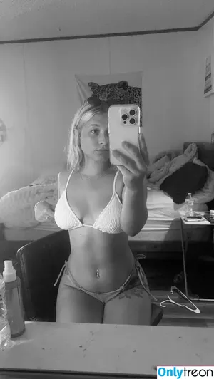 Bella Farn / bellafans69 / bellaorganicfarm nude photo #0005