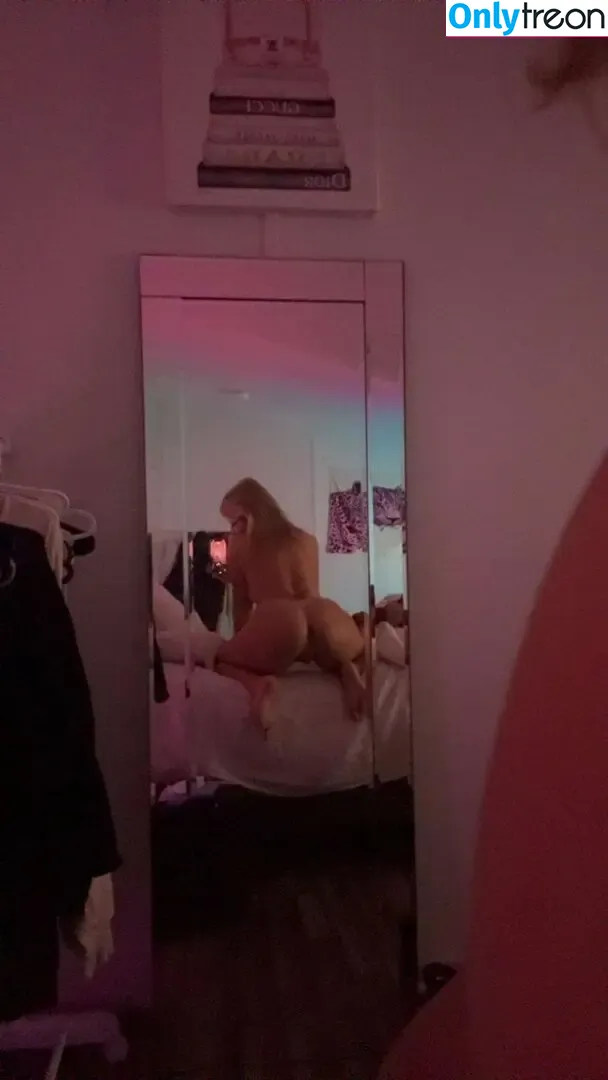Bella Farn nude photo #0002 (bellafans69 / bellaorganicfarm)
