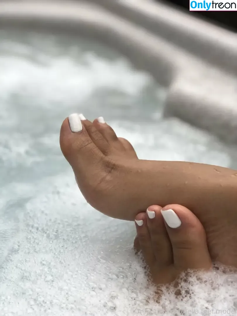 bella.feet.sweet nude photo #0025 (bella.feet.sweet)