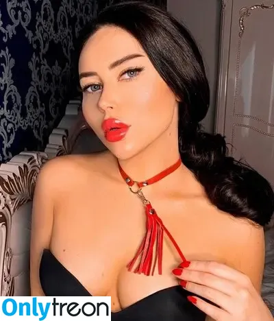 Bella_Shelley nude photo #0006 (bellathorneoff)