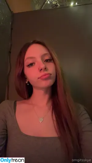 bellalovess / izzyybellaa nude photo #0005