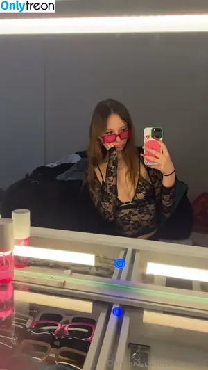 bellalovess / izzyybellaa nude photo #0006