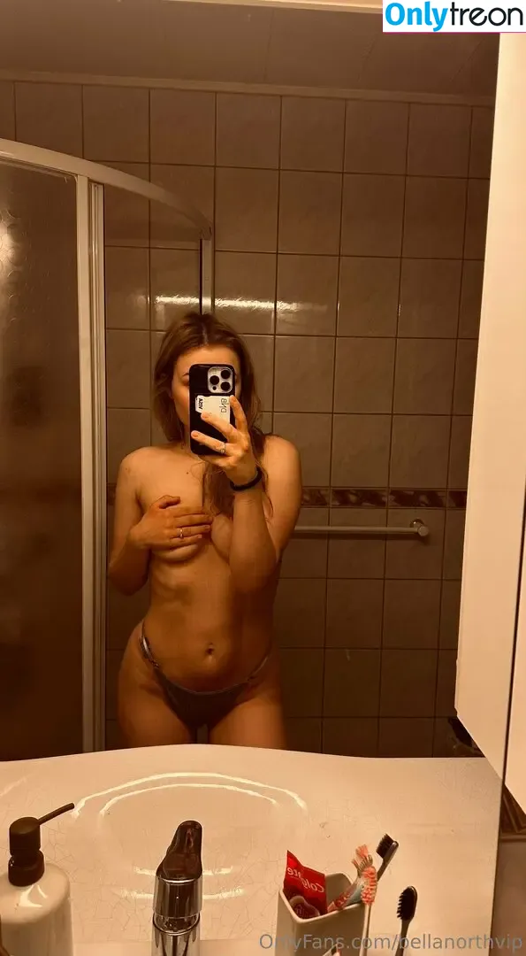 bellanorthfree nude photo #0035 (bellathorne)