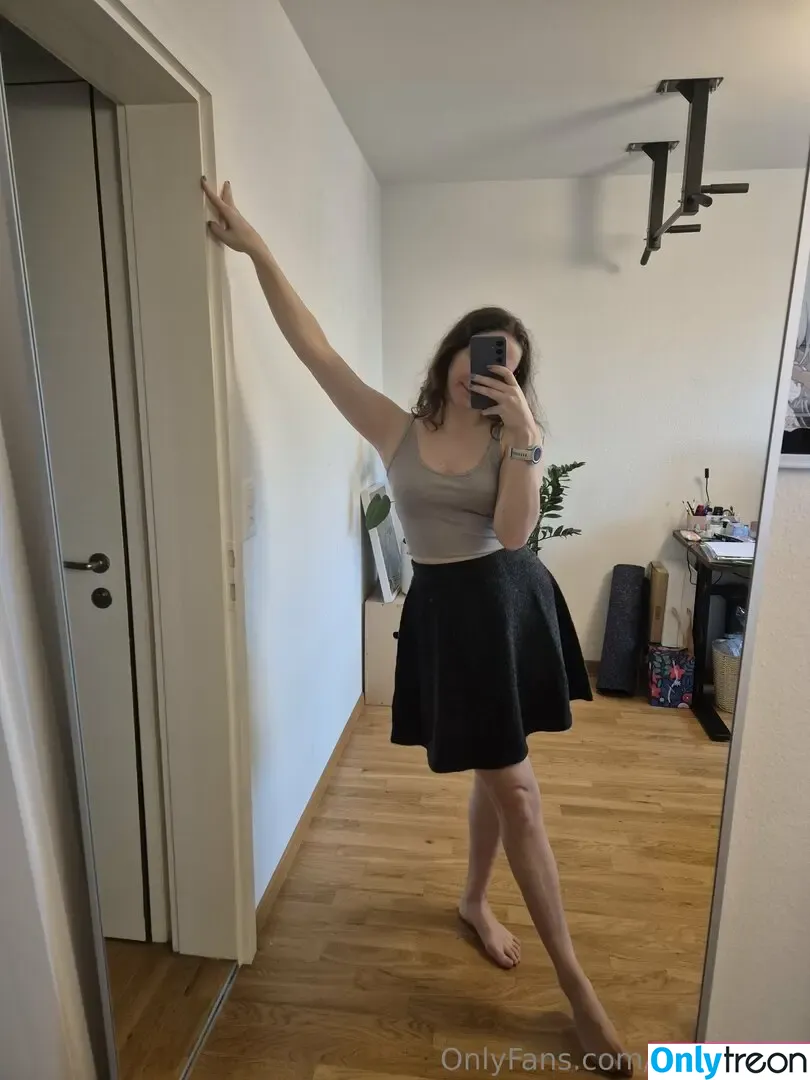 bellareved nude photo #0021 (bellareved)