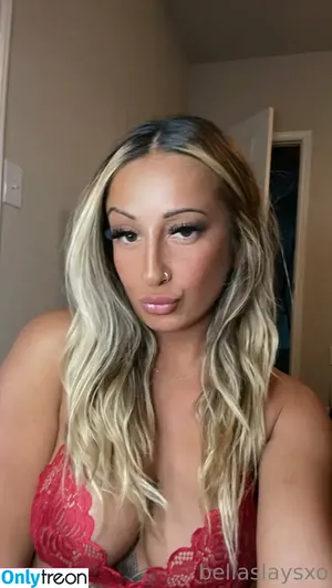 bellaslaysxo / bellaslaysxoxo nude photo #0005