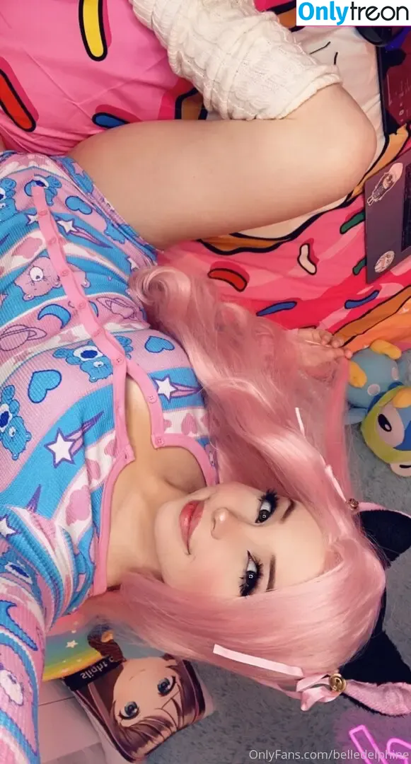 belledelphine nude photo #0252 (belle.delphine)