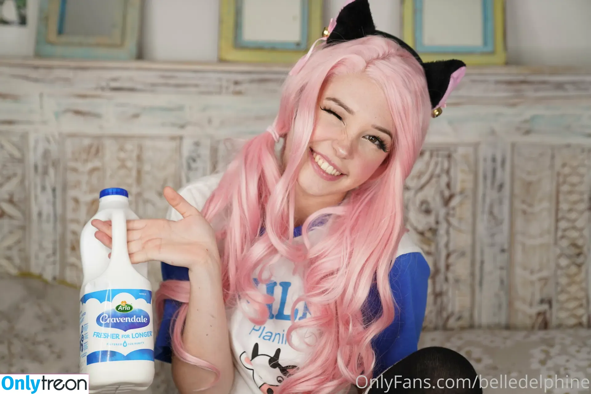 belledelphine nude photo #0418 (belle.delphine)