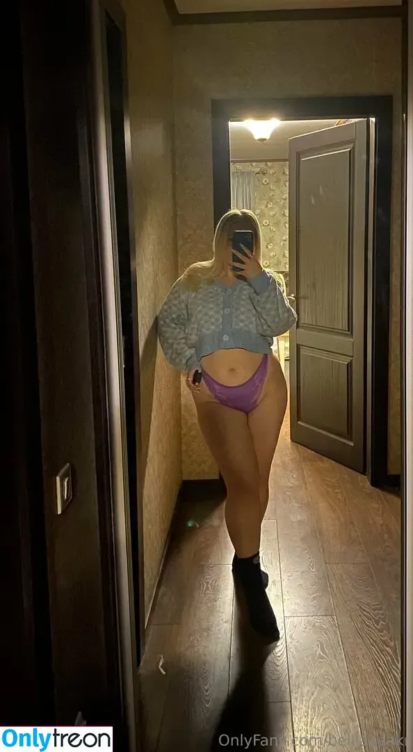 belllaaaakr nude photo #0006 (belllllaaa)