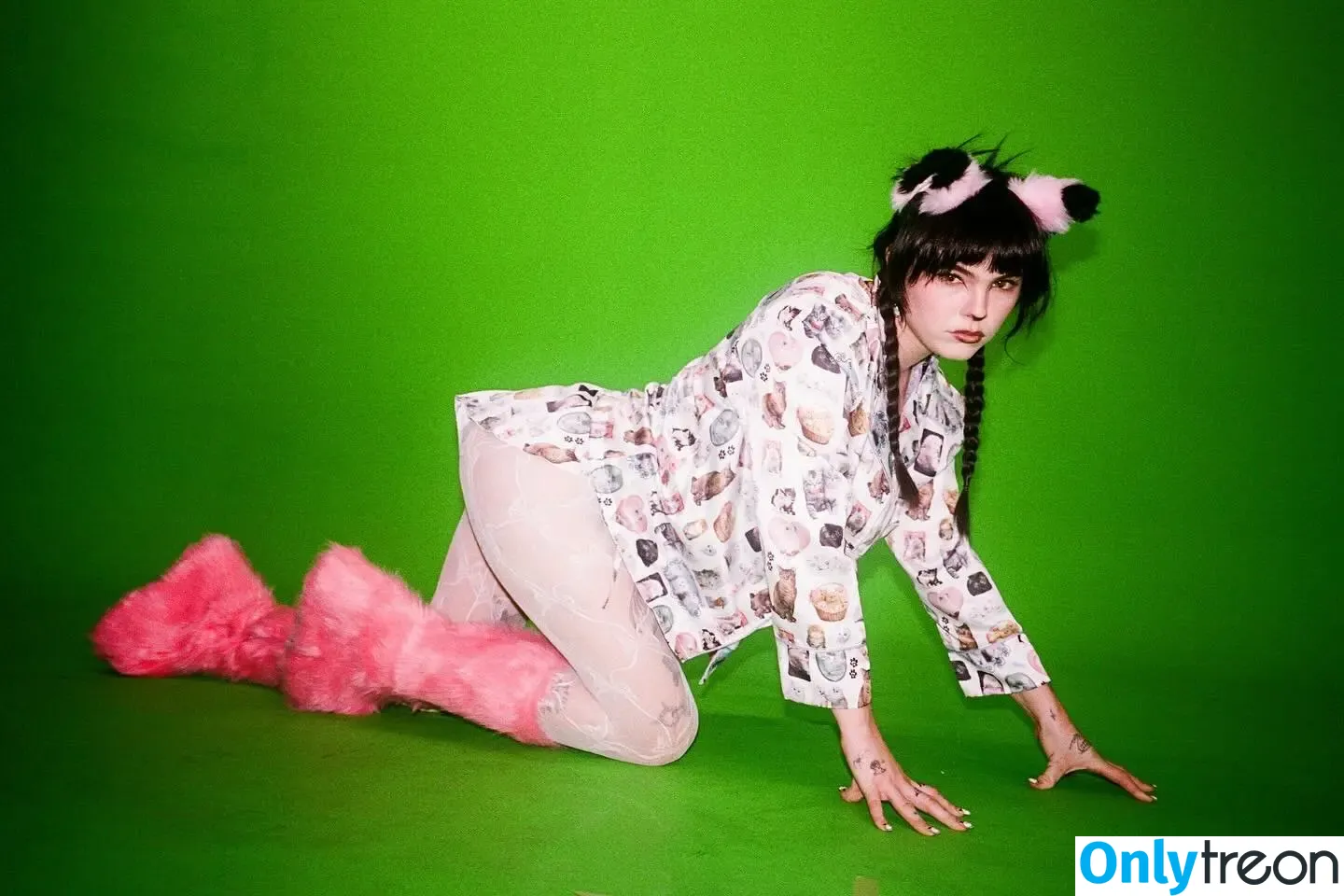 Benee nude photo #0036 ( / Stella / beanygirl / beneemusic)