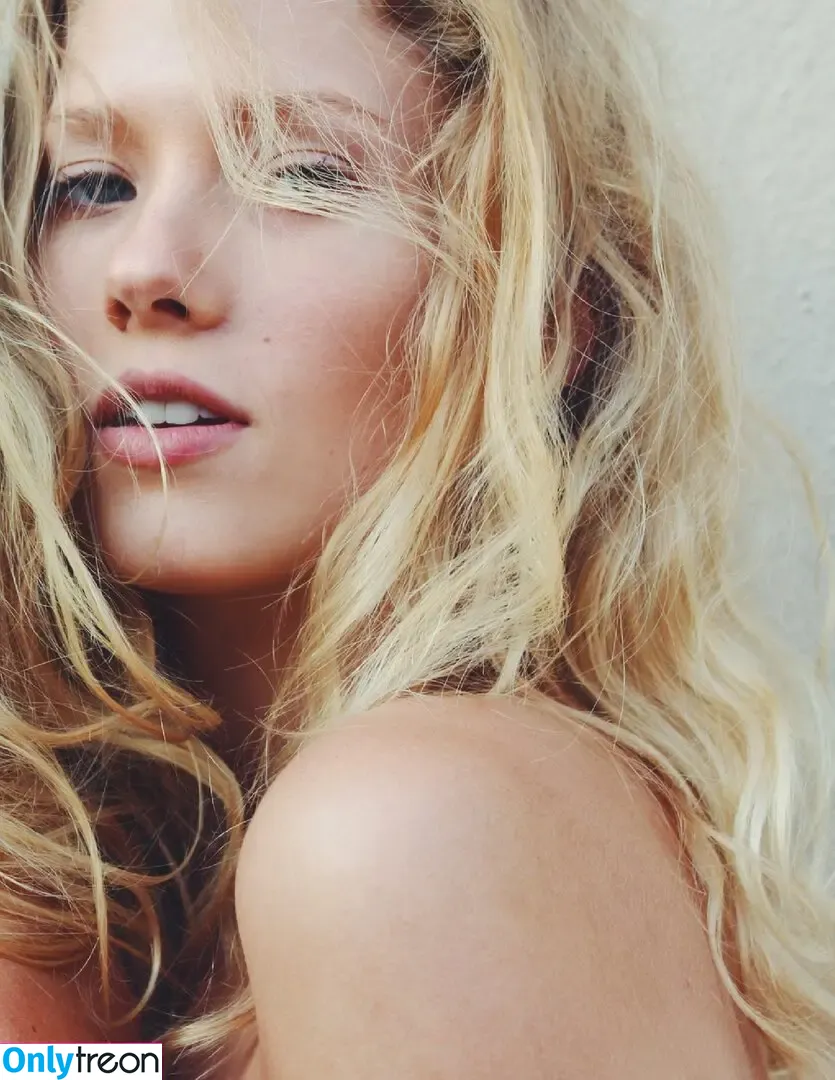 Berit Birkeland nude photo #0042 (Berit Ku / berithanna)