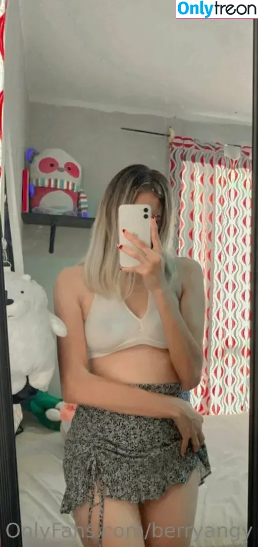 Berry Angy nude photo #0014 (angkberry / berryangy)