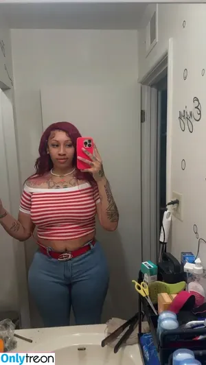 berryatnight / gaarababymama / thatssostrawberry nude photo #0011