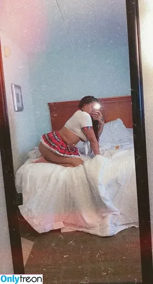 berryatnight / gaarababymama / thatssostrawberry nude photo #0019