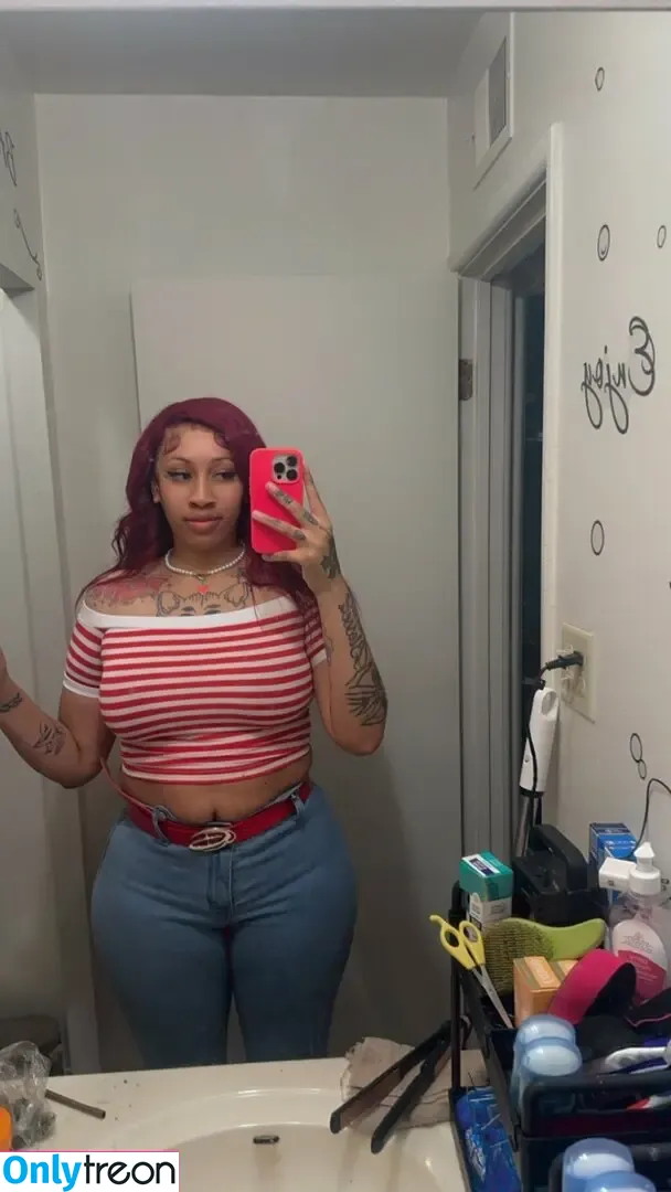 berryatnight nude photo #0011 (gaarababymama / thatssostrawberry)