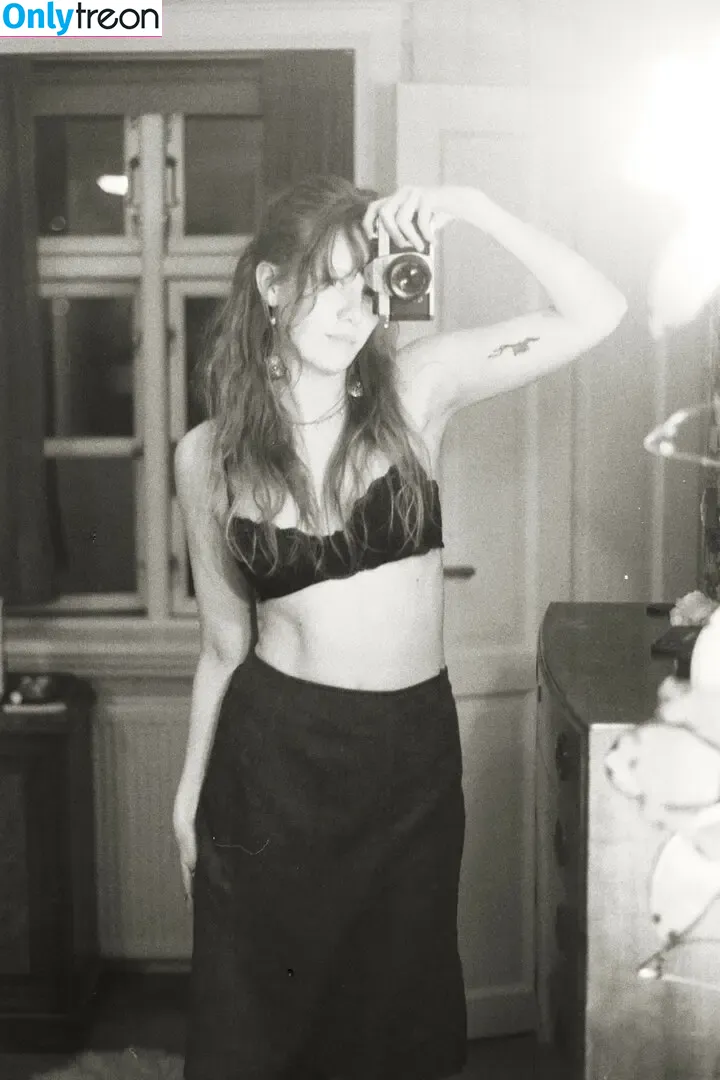 Berta Andrea Snædal nude photo #0385 (bandreas4 / bertaandreasnaedal)