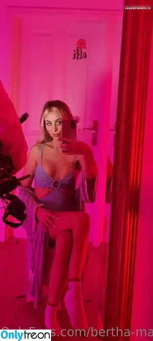 Bertha Marie / bertha-marie / berthi_and_polly_official nude photo #0041