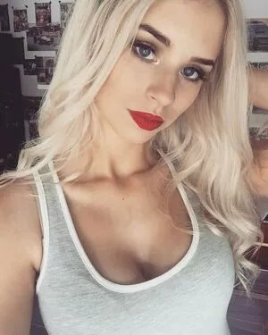 Berticuss / Britnyellen nude photo #0042