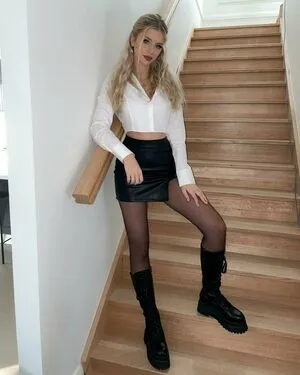 Berticuss / Britnyellen nude photo #0075