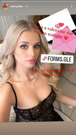 Berticuss / Britnyellen nude photo #0199