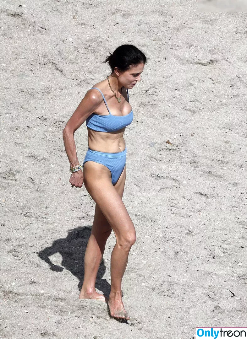 Bethenny Frankel nude photo #0048 (bethenny / bethennyfrankel)