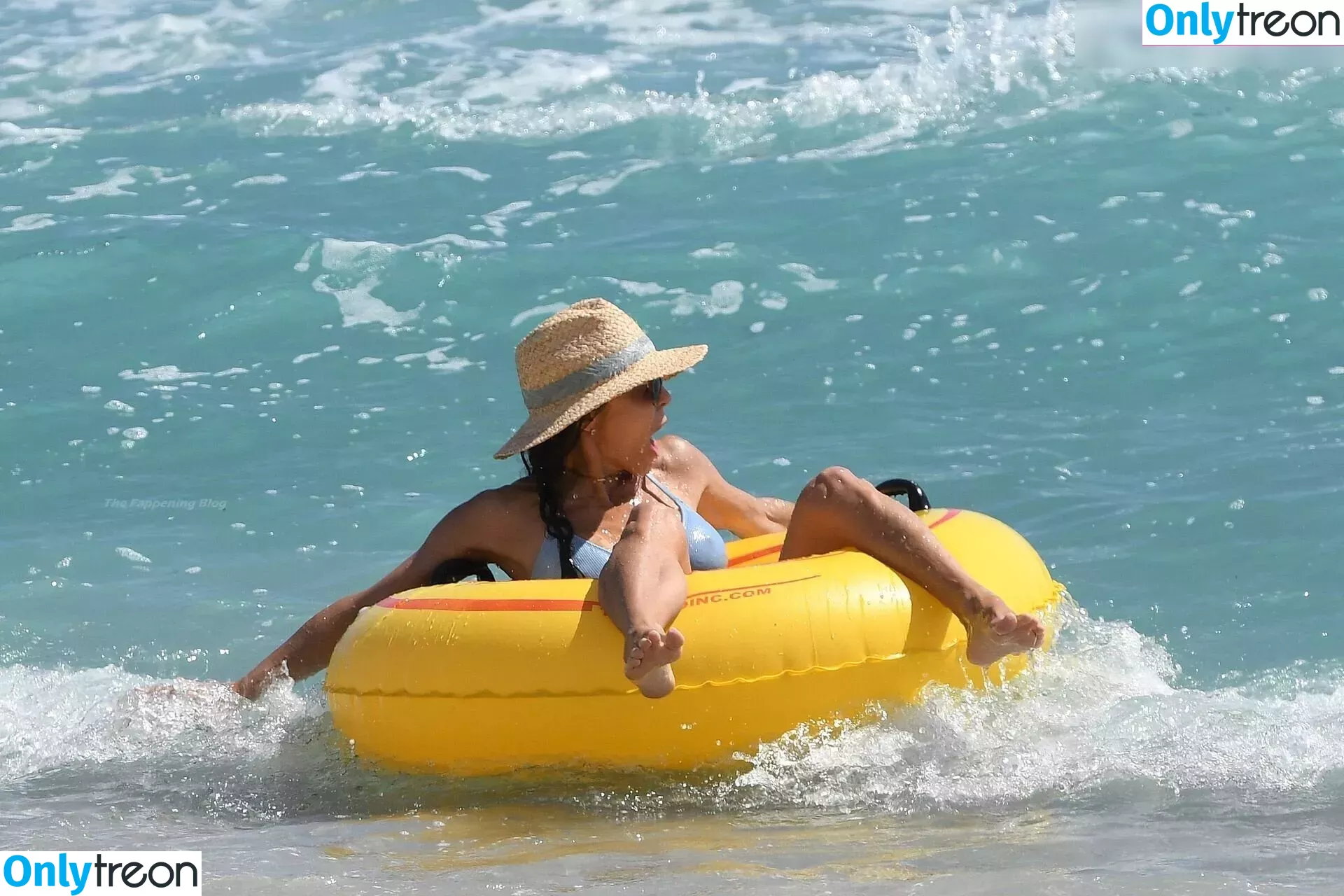 Bethenny Frankel nude photo #0079 (bethenny / bethennyfrankel)