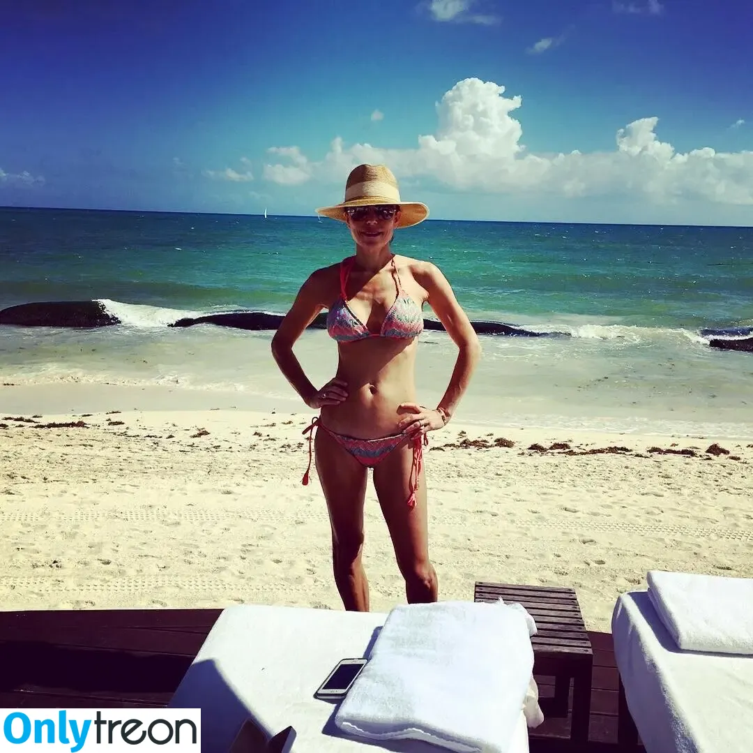 Bethenny Frankel nude photo #0475 (bethenny / bethennyfrankel)