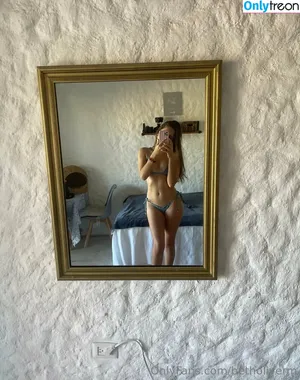 Betholiverm nude photo #0008