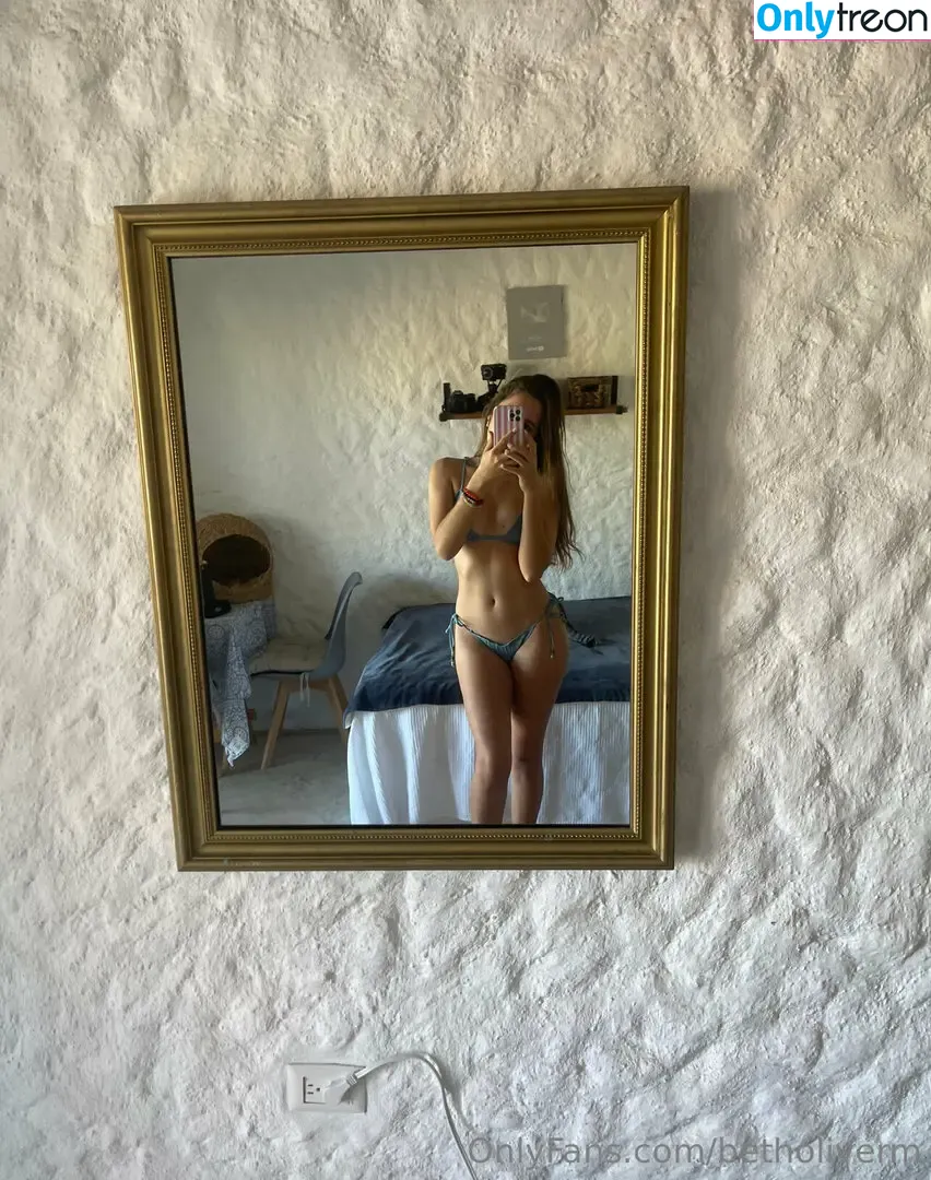 Betholiverm nude photo #0008 (Betholiverm)