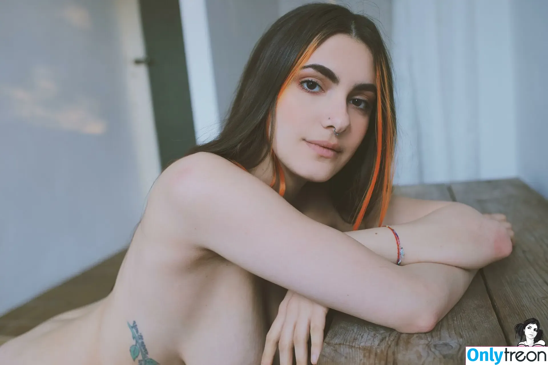 Betth LittleBetthSG nude photo #0011 (betth / little_betth)