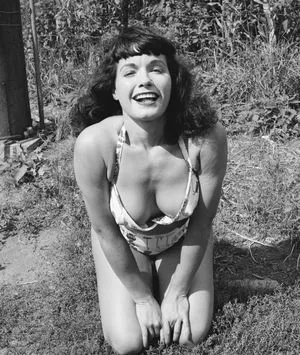 Bettie Page / bettie.page.xo / bettiepage nude photo #0047