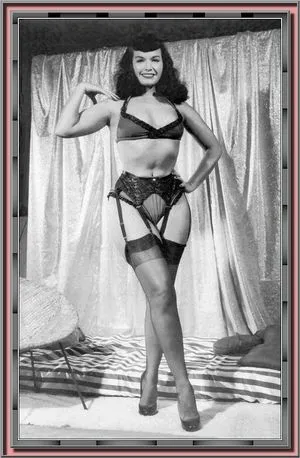 Bettie Page / bettie.page.xo / bettiepage nude photo #0060
