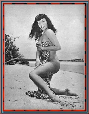 Bettie Page / bettie.page.xo / bettiepage nude photo #0064