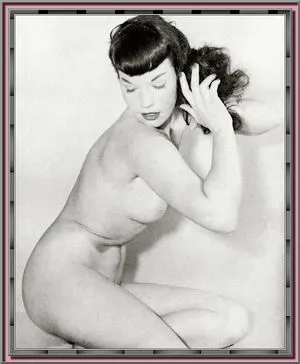 Bettie Page / bettie.page.xo / bettiepage nude photo #0094