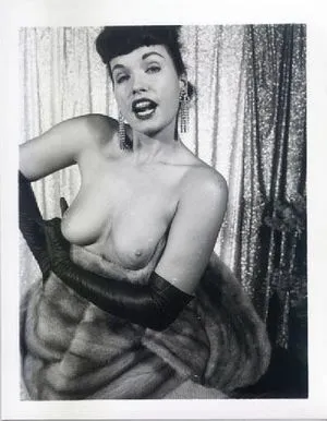 Bettie Page / bettie.page.xo / bettiepage nude photo #0100