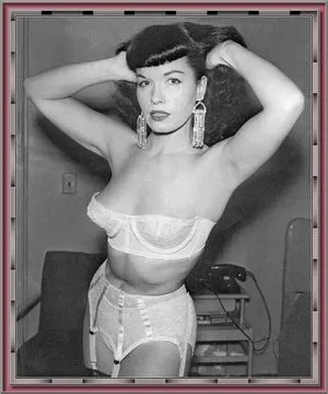 Bettie Page / bettie.page.xo / bettiepage nude photo #0103