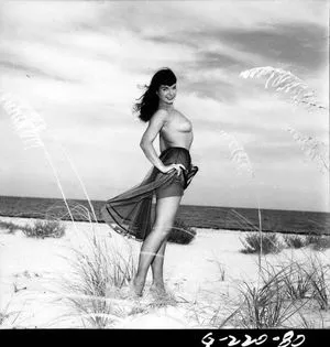Bettie Page / bettie.page.xo / bettiepage nude photo #0110