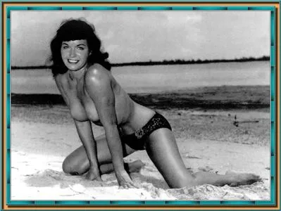 Bettie Page / bettie.page.xo / bettiepage nude photo #0113