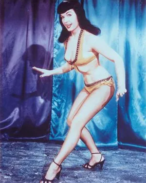 Bettie Page / bettie.page.xo / bettiepage nude photo #0121