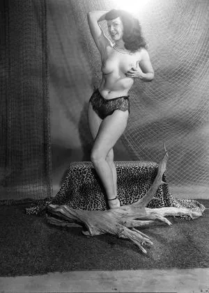 Bettie Page / bettie.page.xo / bettiepage nude photo #0144
