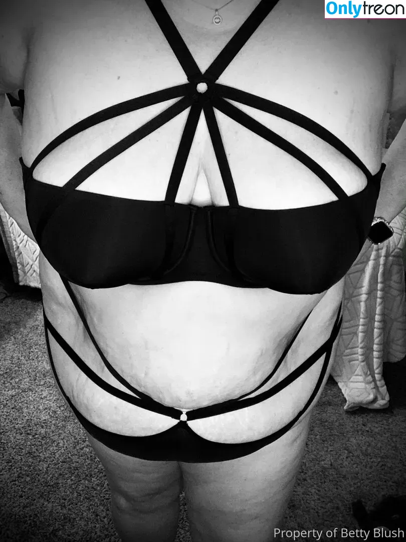 bettieblushe nude photo #0080 (chubbybaddiexo)