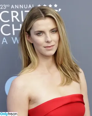 Betty Gilpin / voldemortbarbieclown nude photo #0181