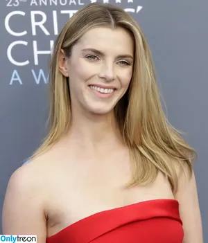 Betty Gilpin / voldemortbarbieclown nude photo #0183