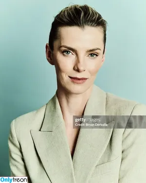 Betty Gilpin / voldemortbarbieclown nude photo #0226