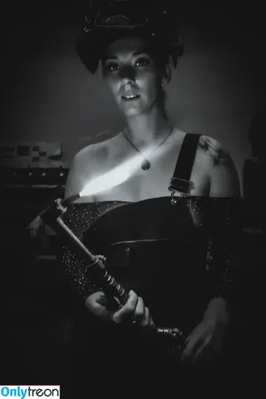 Bex_Welding nude photo #0002