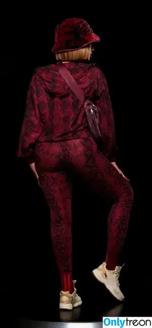 Beyonce / beyoncenavago nude photo #0019