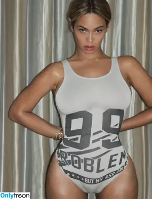 Beyonce / beyoncenavago nude photo #0051