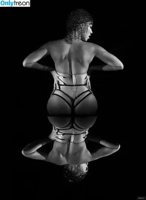 Beyonce / beyoncenavago nude photo #0137